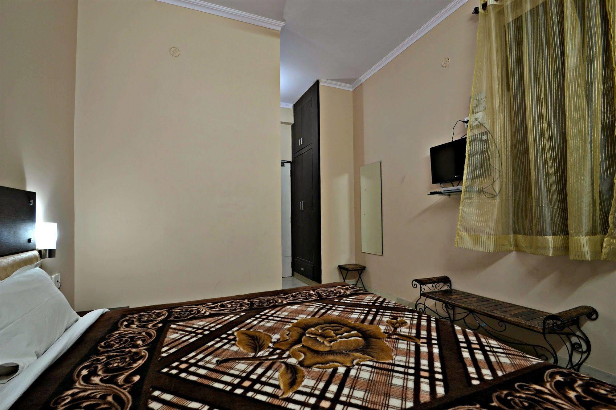 Hotel Ram Singh Palace Jaipur Exteriör bild